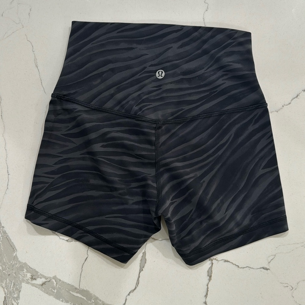 Lululemon align 4” shorts